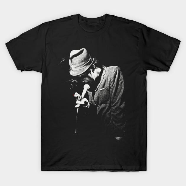 Retro Portrait Tom Waits T-Shirt by GekNdangSugih